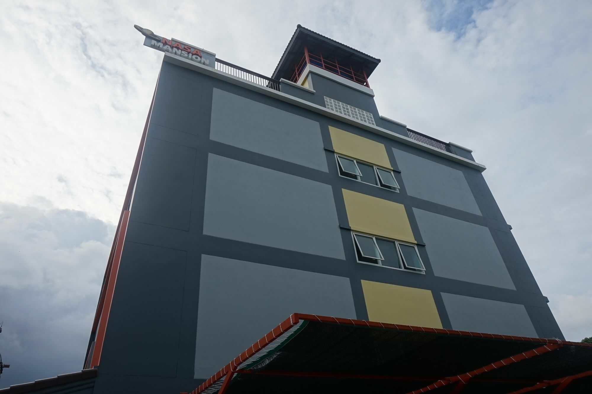 Nasa Mansion Apartment Phuket Exterior foto