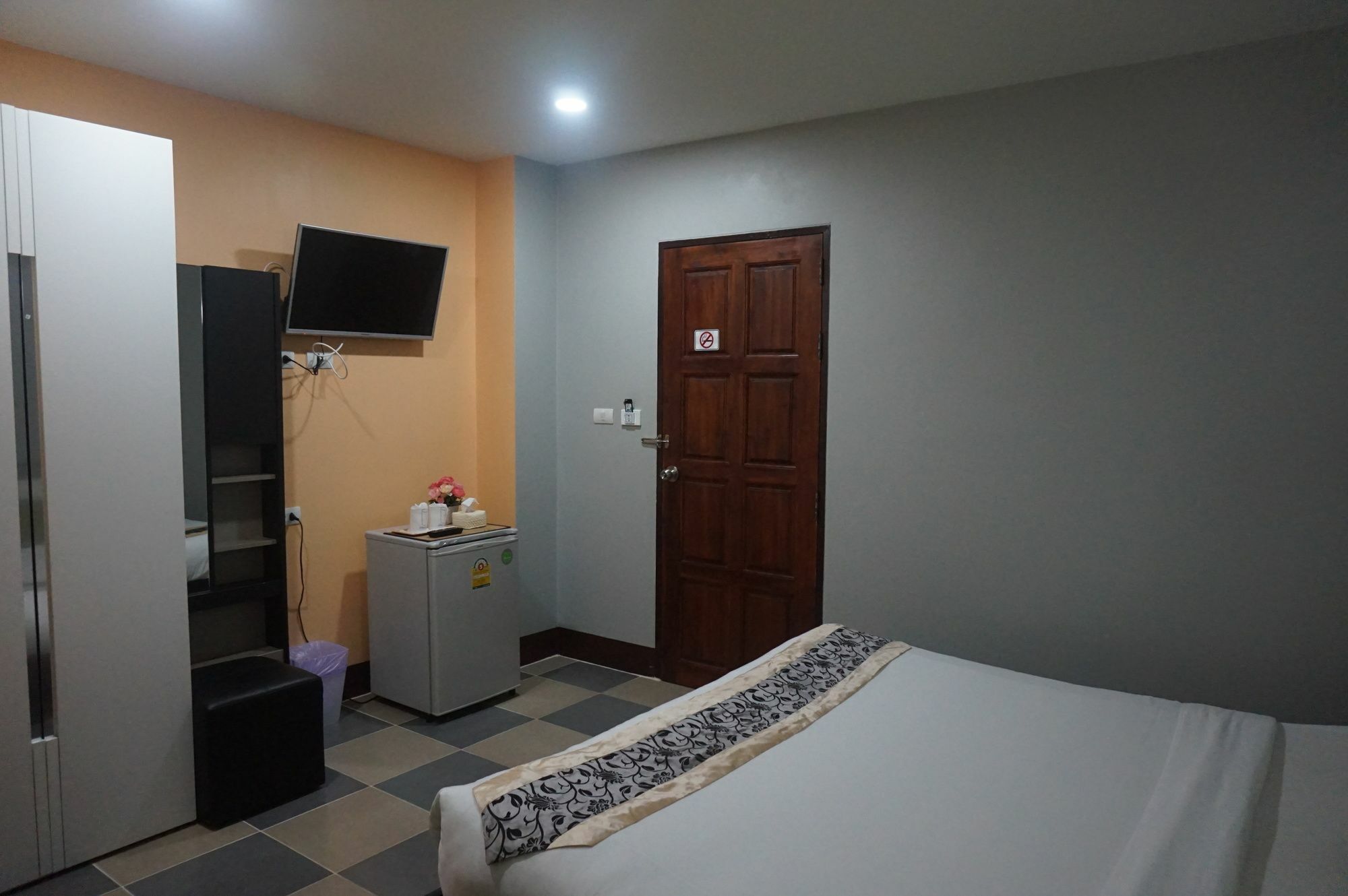Nasa Mansion Apartment Phuket Exterior foto